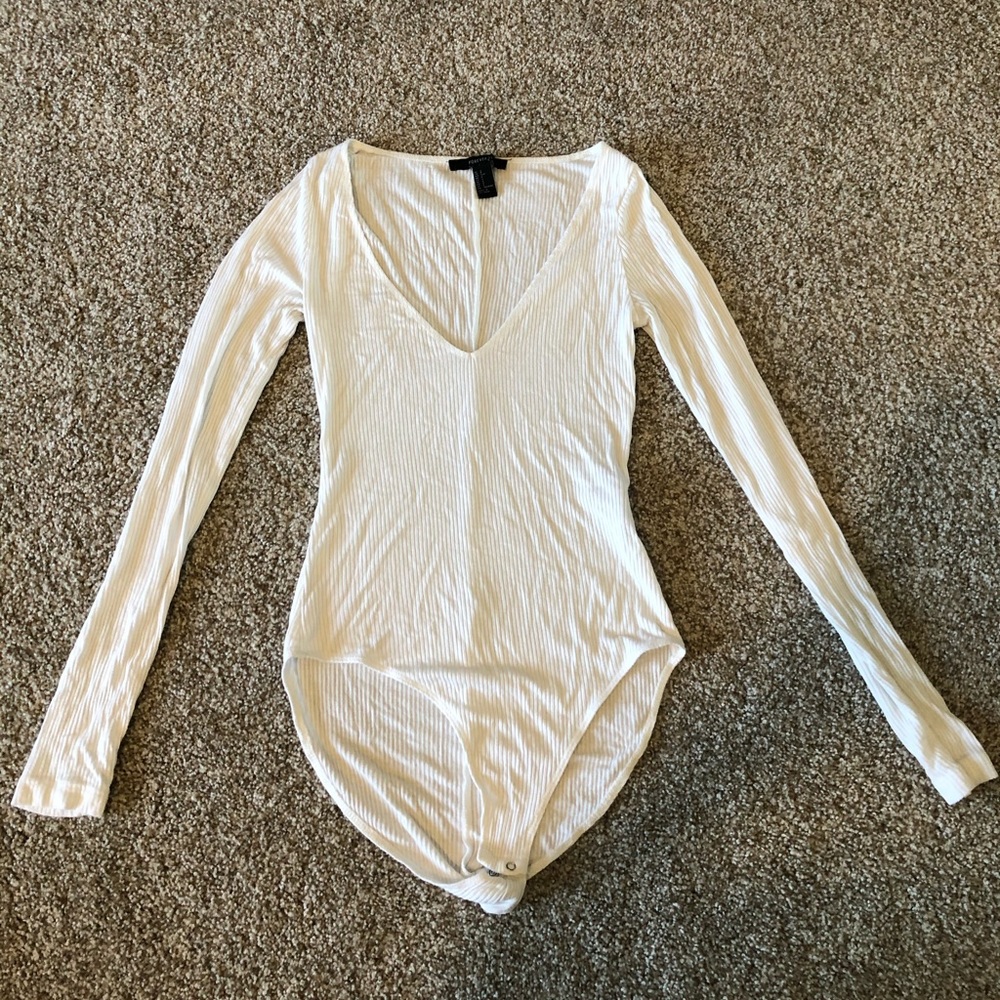 White v-neck bodysuit